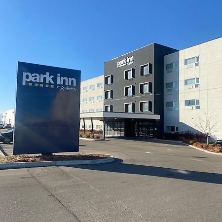 Park Inn By Radisson Edmonton Airport Leduc Εξωτερικό φωτογραφία