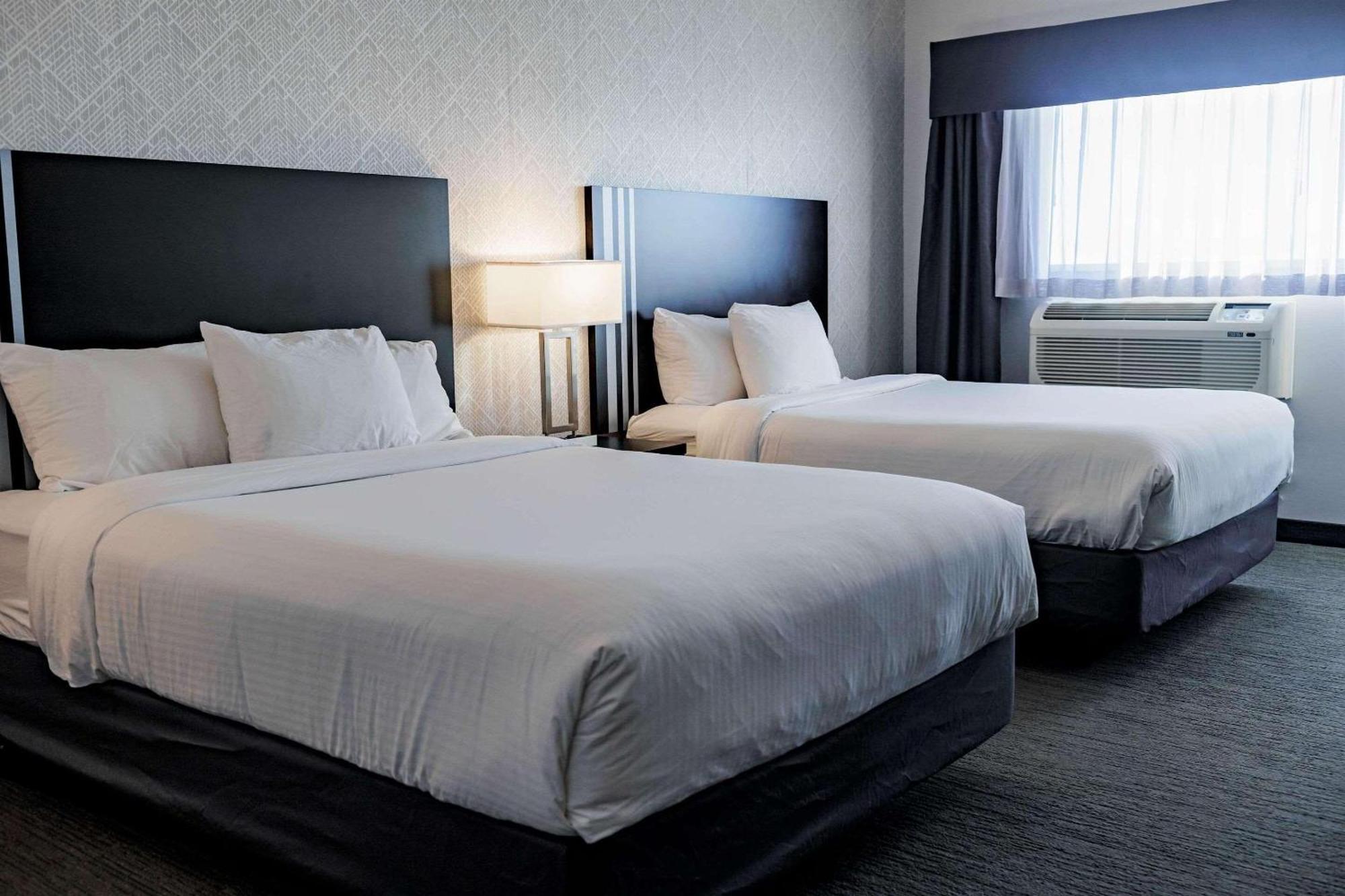 Park Inn By Radisson Edmonton Airport Leduc Εξωτερικό φωτογραφία